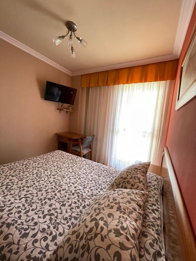 Hostal Santiago 2 Burgo Eksteriør billede
